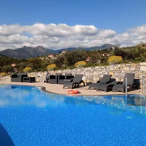 appartamento-leccino-con-piscina-riva-trigoso.hotelitalianriviera.com/